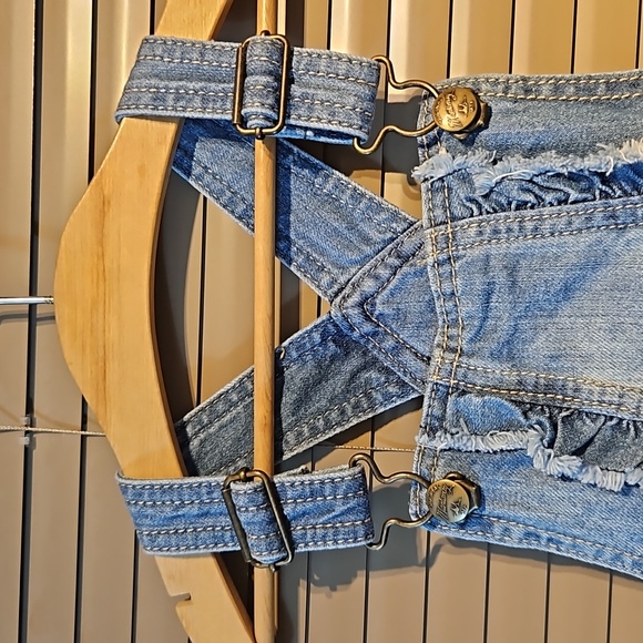 18-24ms Mantaray embroidered jeans dungaree skirt, adjustable shoulder straps - Picture 11 of 16